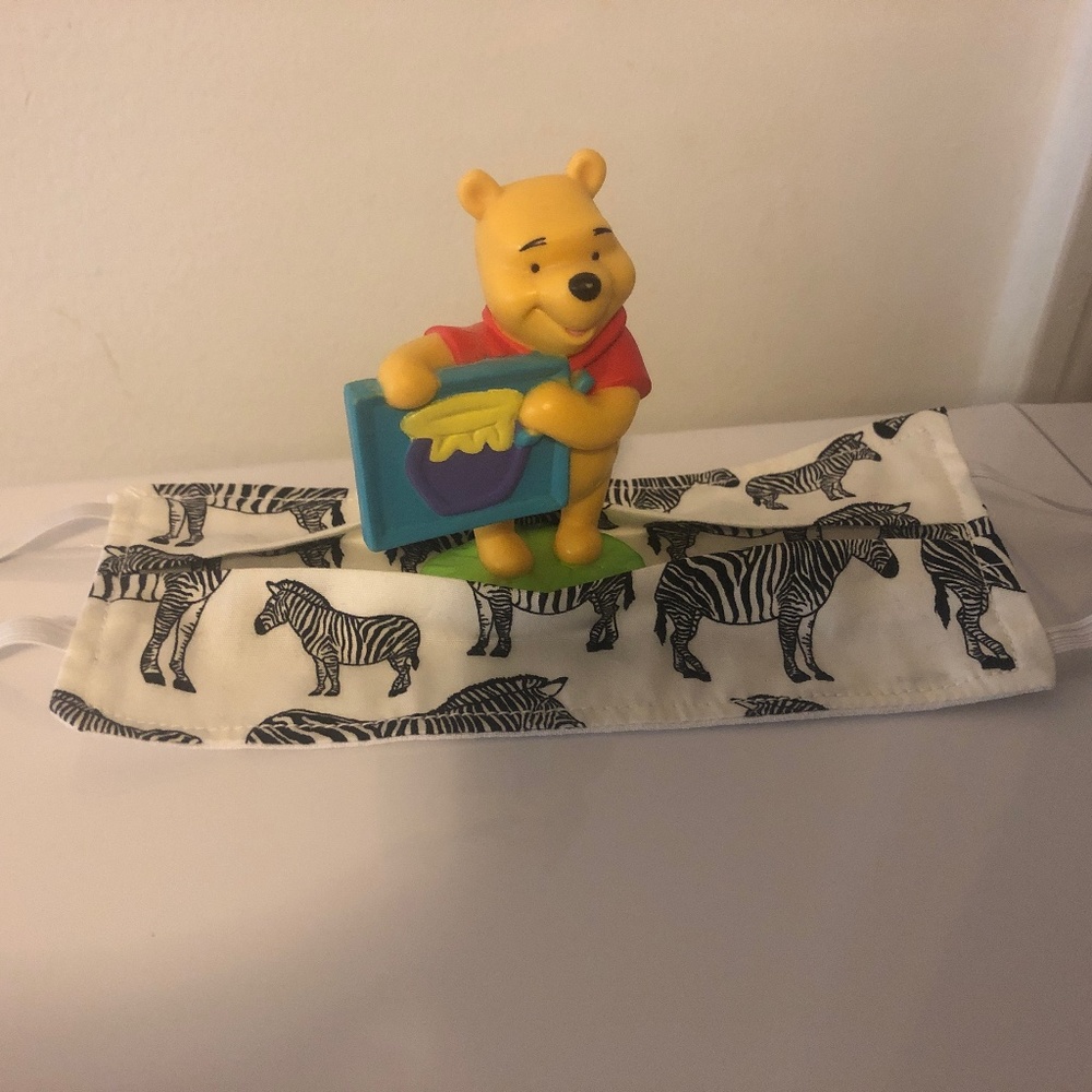 Figurine and kids face mask